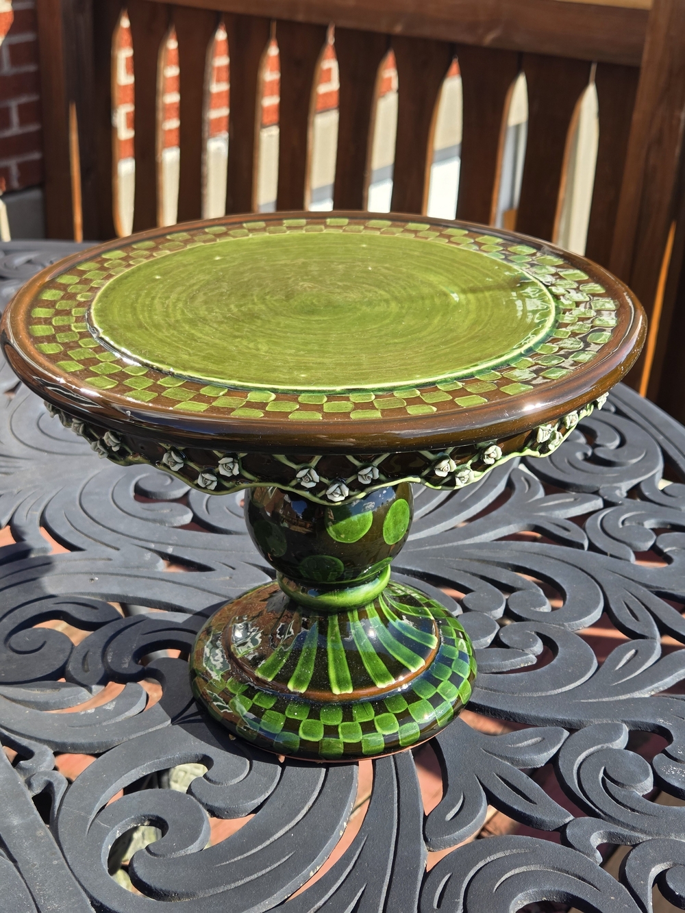 RARE Retired VNTG Mackenzie-Childs "Wittika Pickles" Ceramic Pedestal Cake Stand